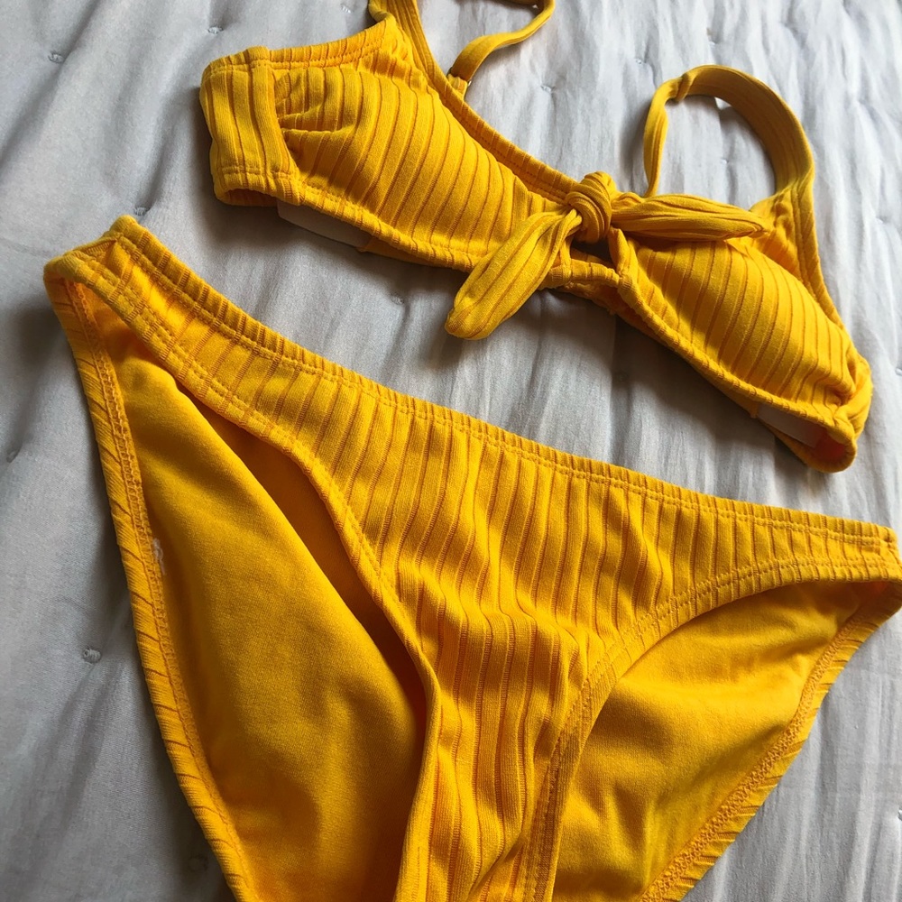 XS Yellow Ribbed Bikini - Picture 2 of 7